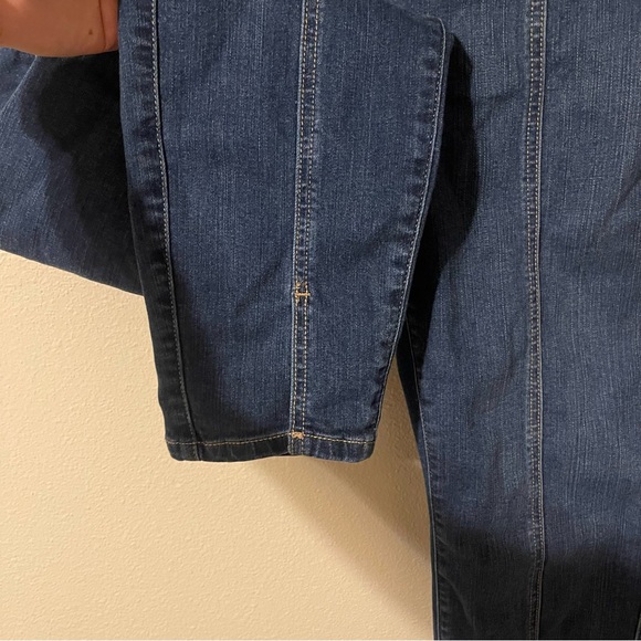 NWT TORRID Bombshell Skinny Premium Stretch High-Rise Jean - Picture 4 of 4